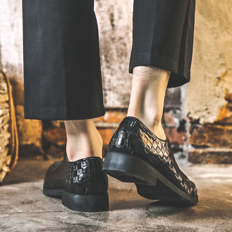 Men's Stylish And Comfortable Crocodile Pattern Brogues Shoes